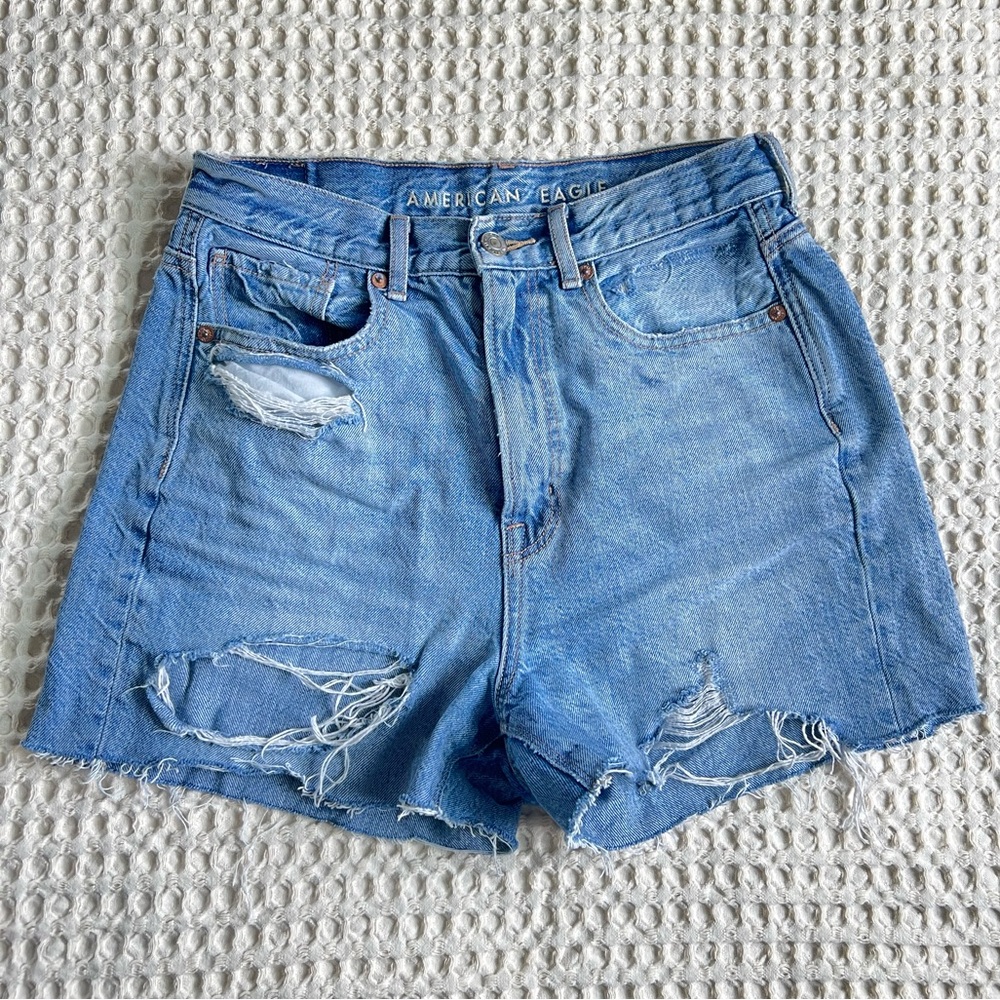 American Eagle Cut-Off Jeans